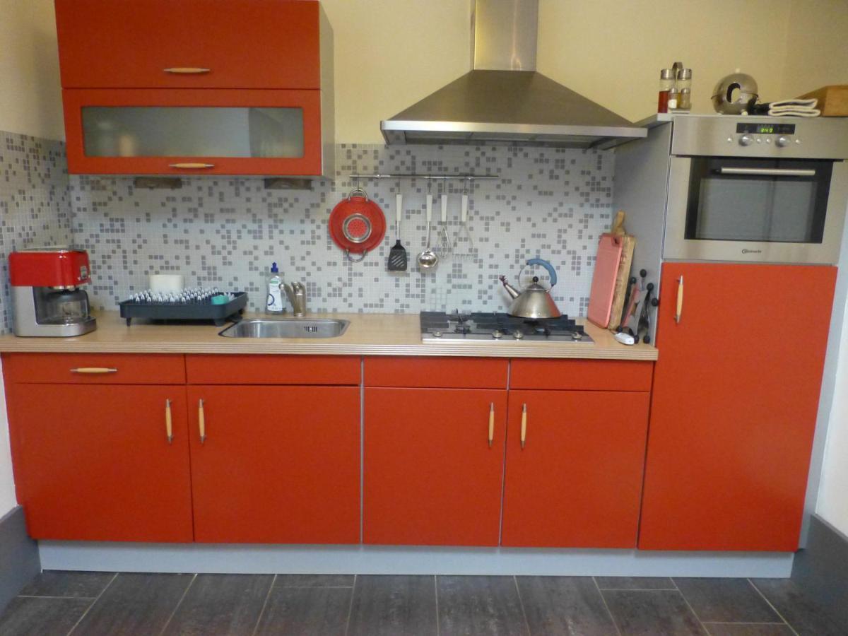 Vakantiehuis Onder De Peppel Met Sauna En Jacuzzi Wijk en Aalburg Ngoại thất bức ảnh