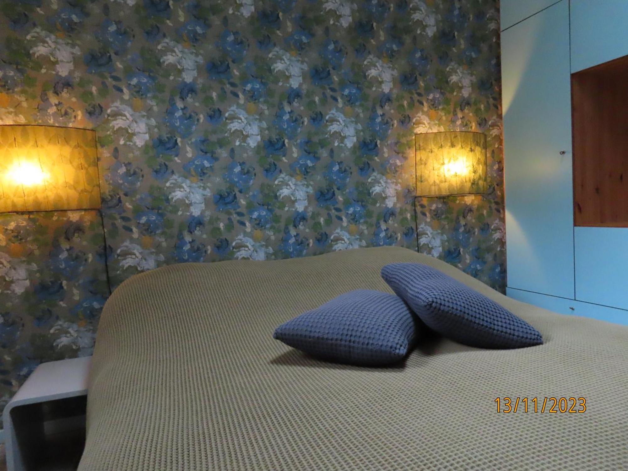 Vakantiehuis Onder De Peppel Met Sauna En Jacuzzi Wijk en Aalburg Ngoại thất bức ảnh